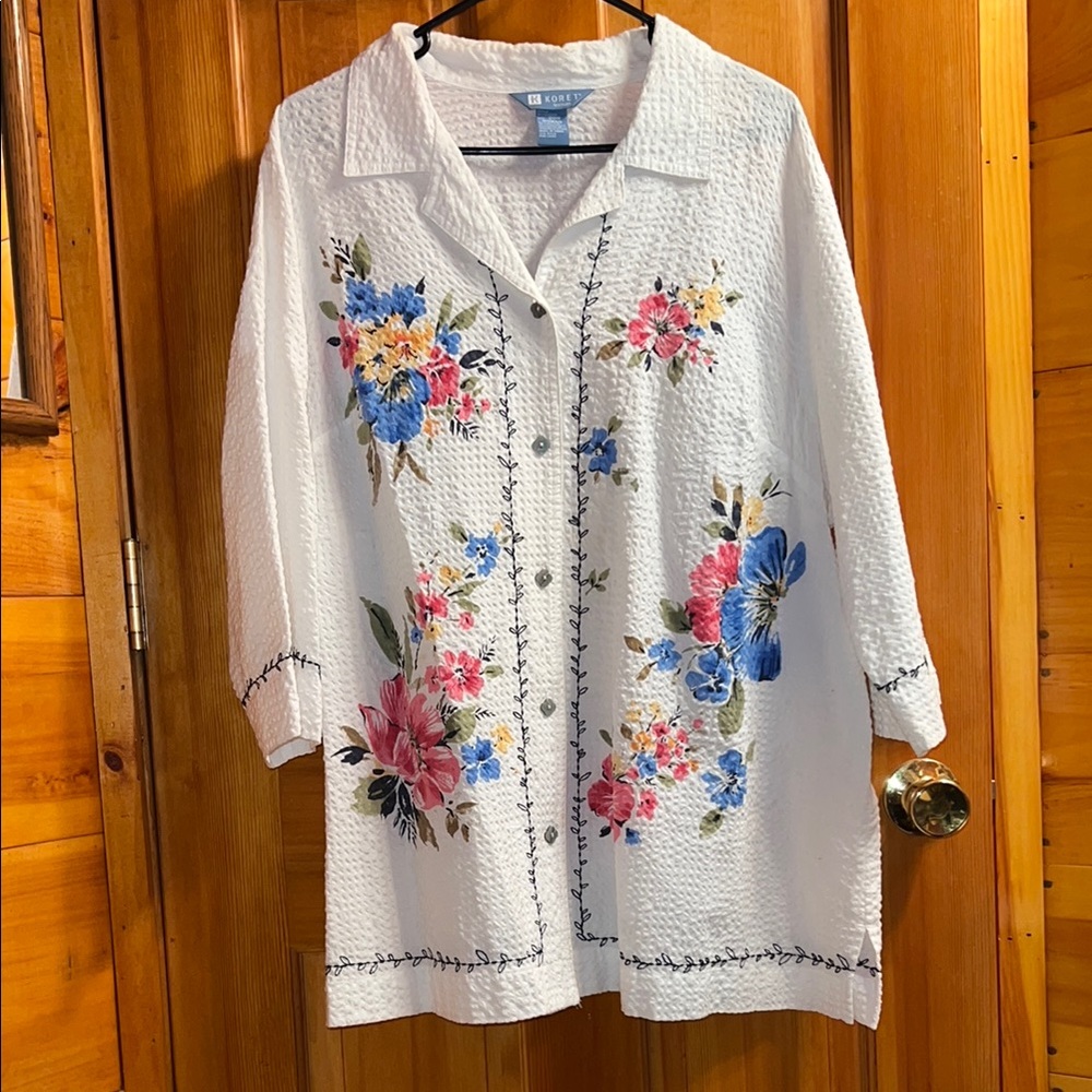 Koret Women's Textured Blouse in Cream